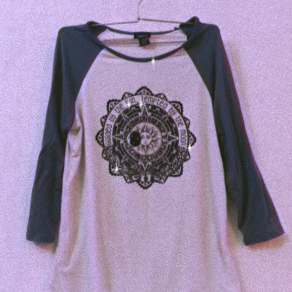 Tops - ✰ Sun/Moon Top